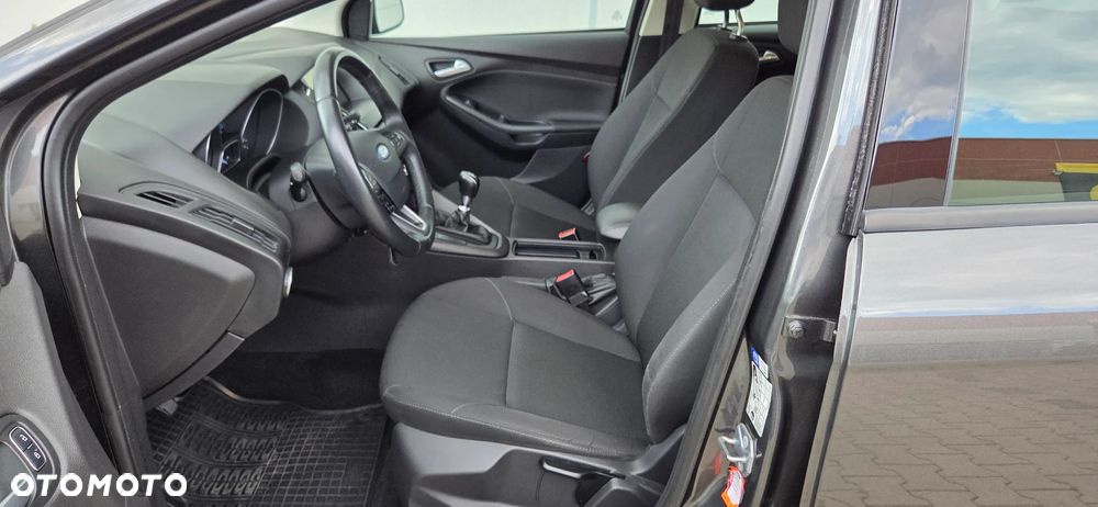 Ford Focus 1.0 EcoBoost Titanium - 31