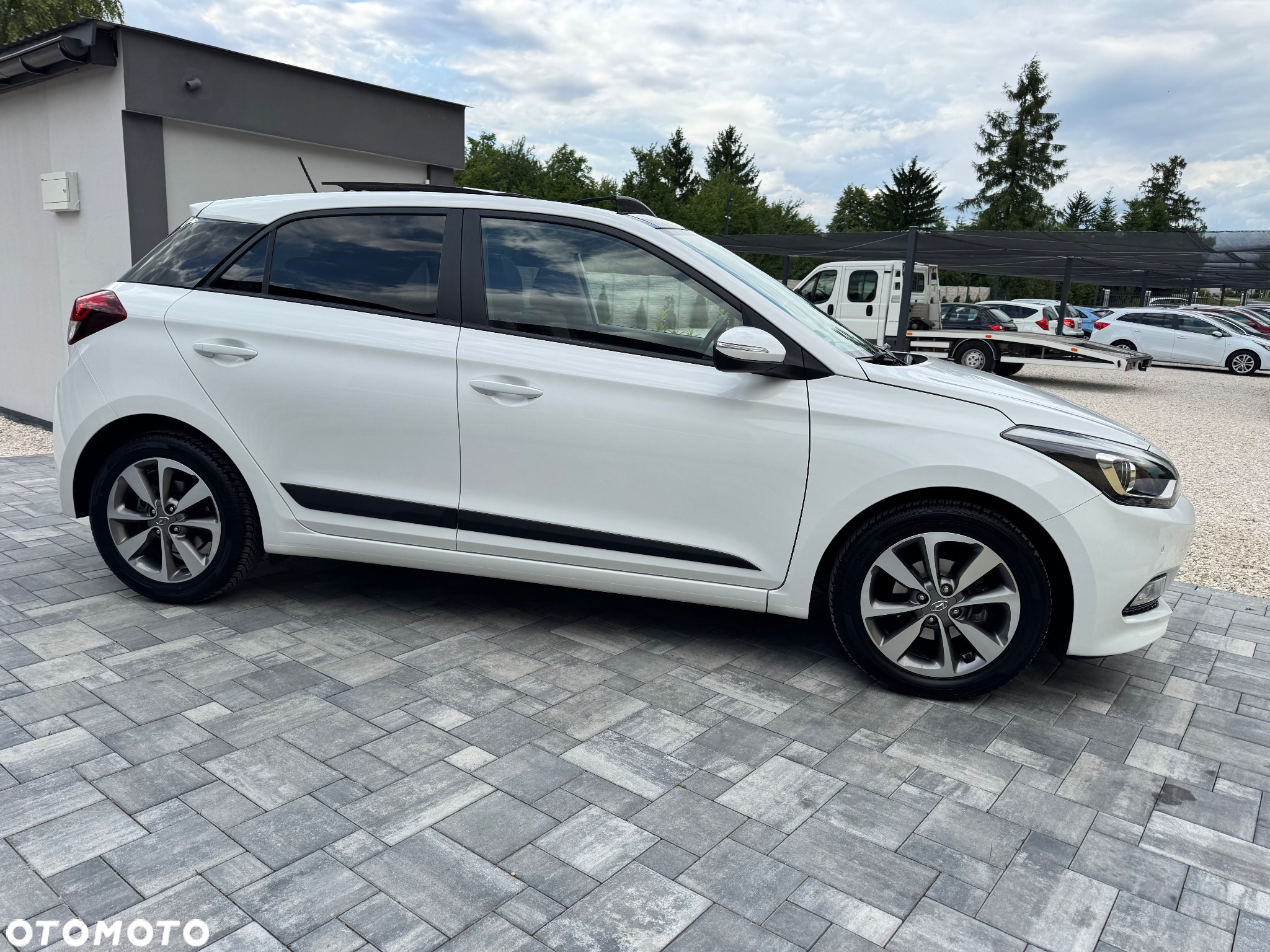 Hyundai i20 1.4 YES Gold - 16