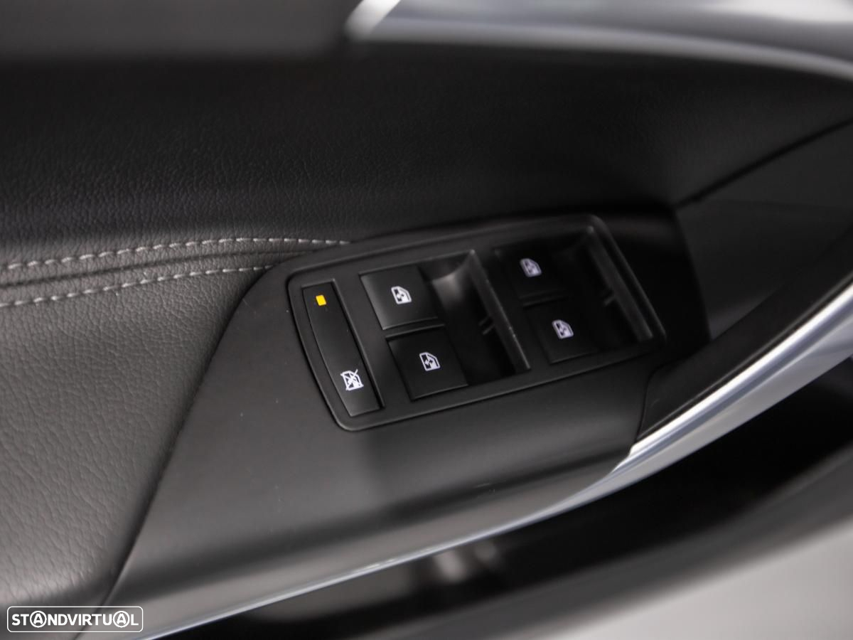 Opel Insignia Sports Tourer - 26