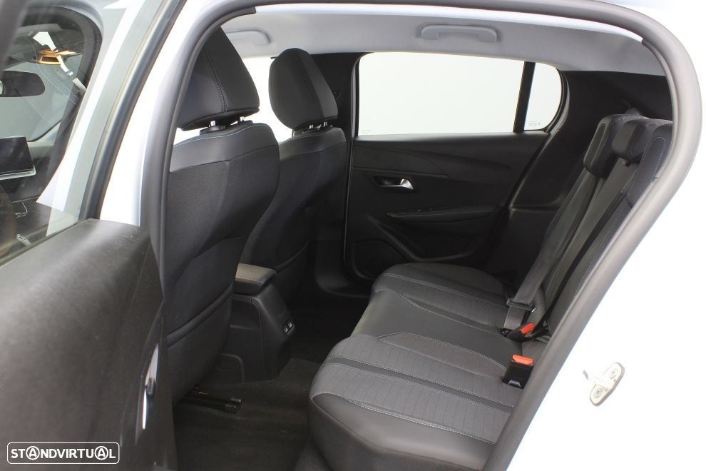 Peugeot 208 - 26