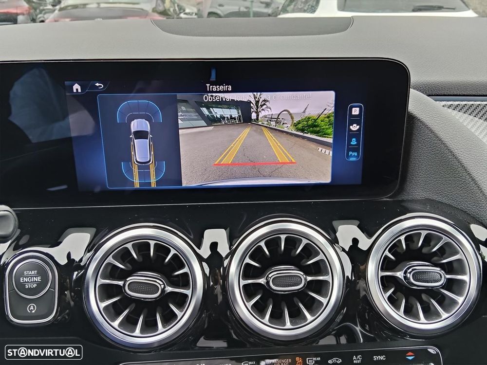Mercedes-Benz GLA 180 d AMG Line - 17