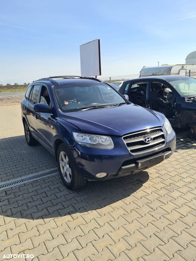 Dezmembram Hyundai Santa Fe 2.2CRDI din 2009 - 1