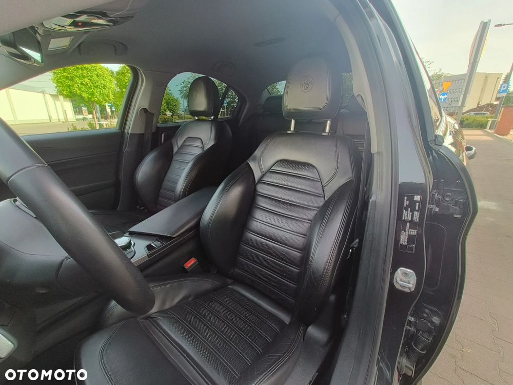 Alfa Romeo Giulia 2.0 Turbo Veloce Q4 - 18