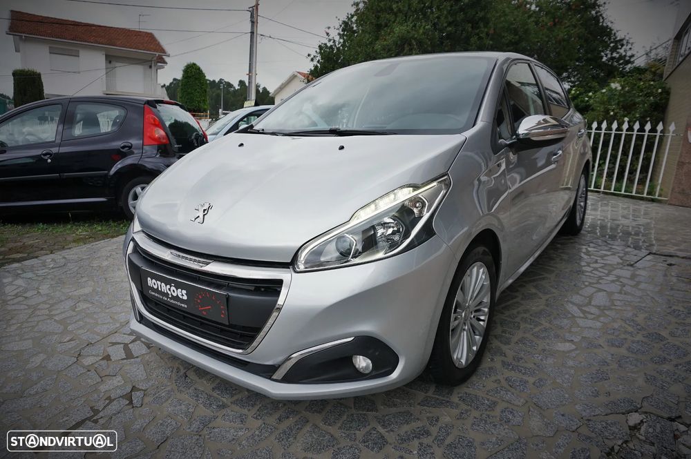 Peugeot 208 1.6 BlueHDi Style - 1