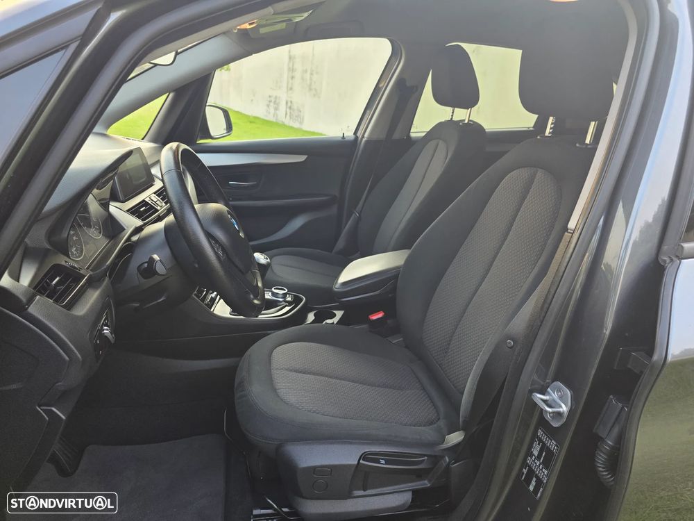 BMW 216 Active Tourer d Line Luxury - 4