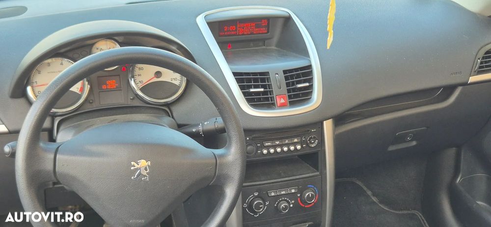 Peugeot 207 120 VTi Premium - 2