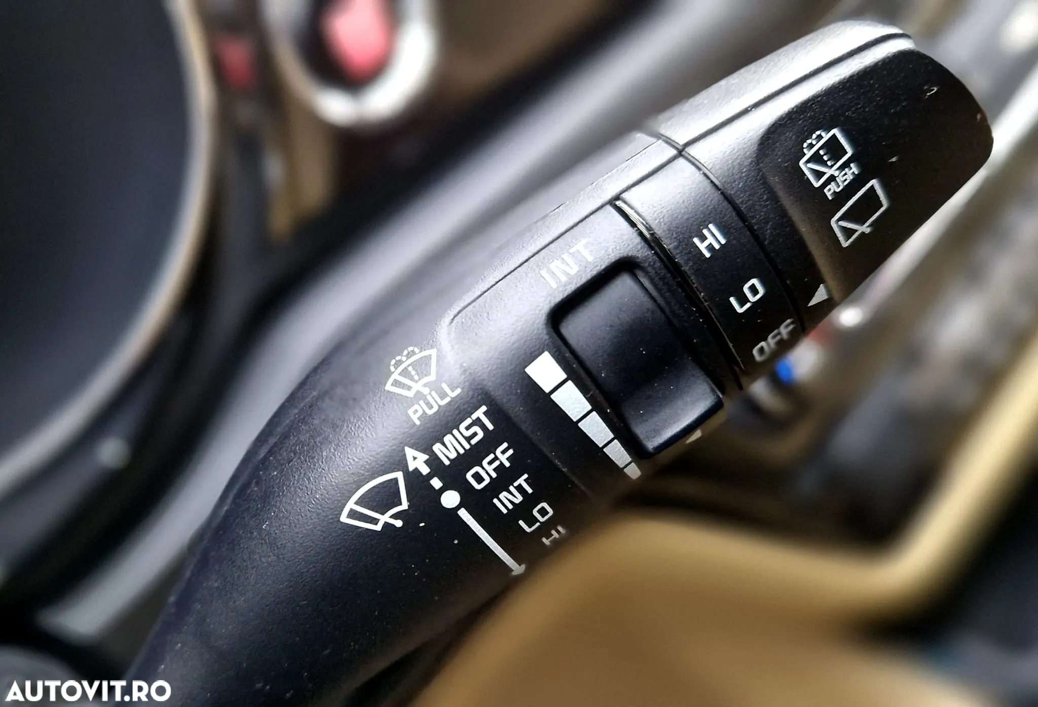 Kia Carnival - 18