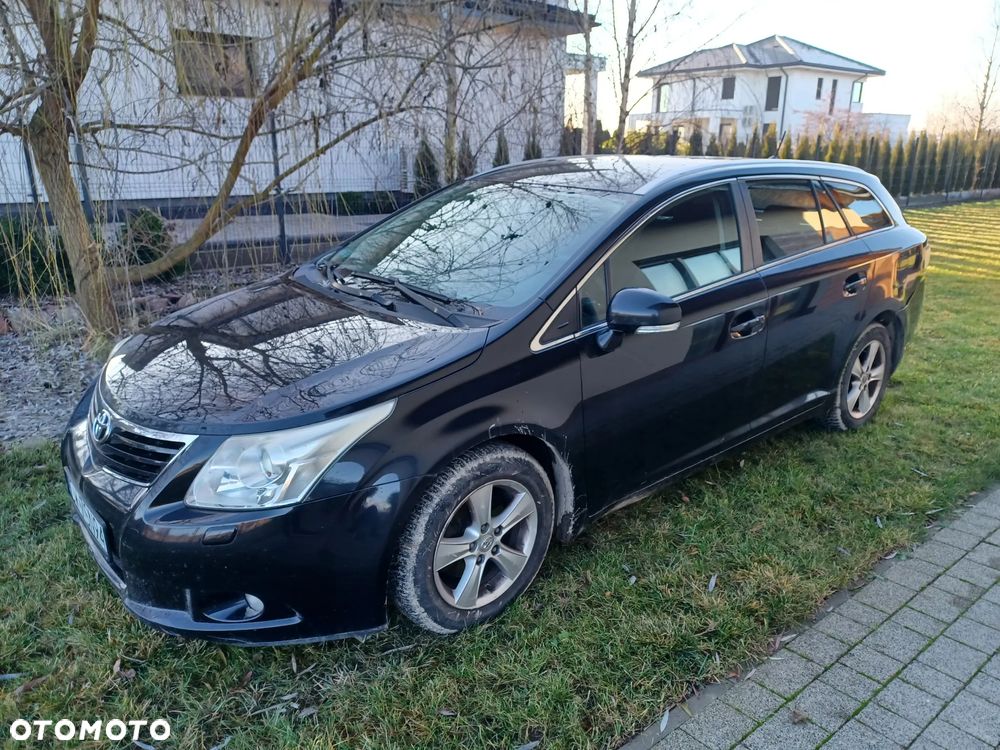 Toyota Avensis 2.0 D-4D - 13