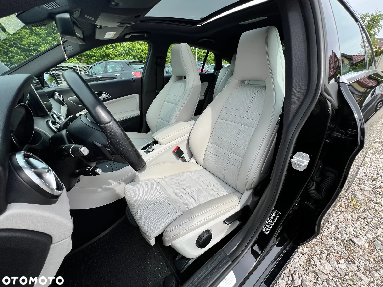 Mercedes-Benz CLA Shooting Brake 180 7G-DCT UrbanStyle Edition - 14