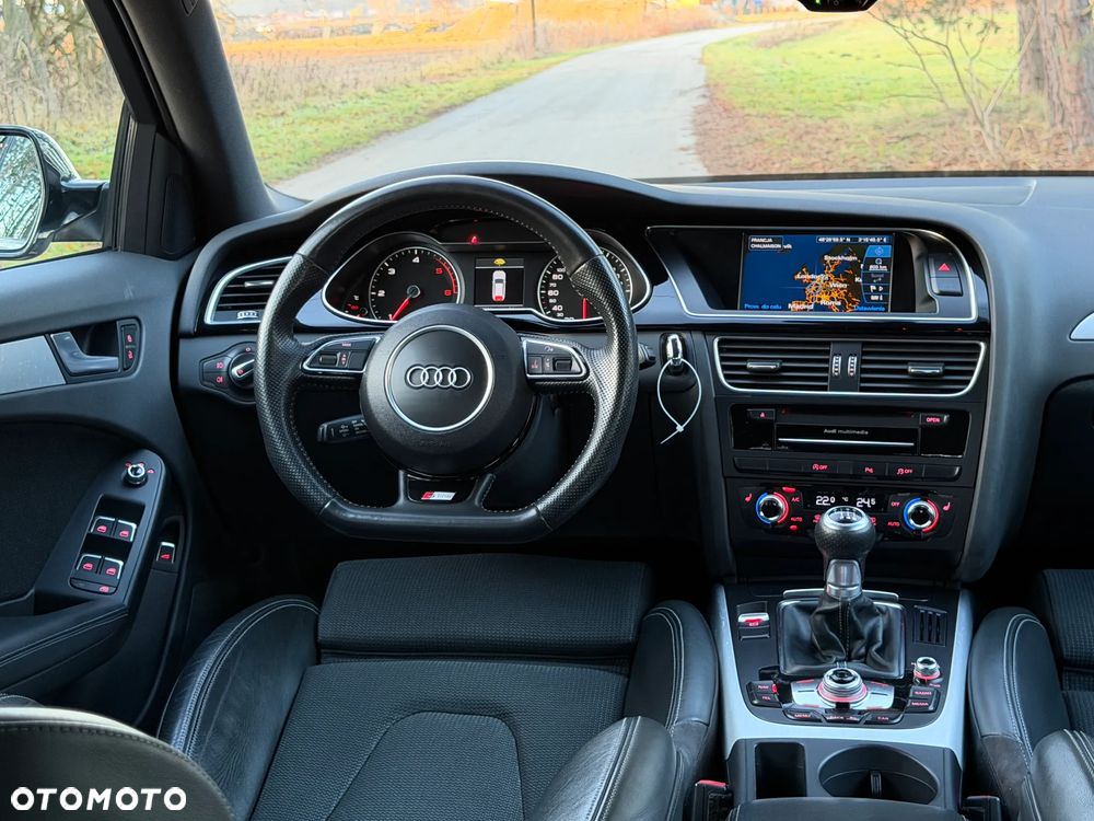 Audi A4 Avant 2.0 TDI DPF clean diesel quattro S line Sportpaket - 12