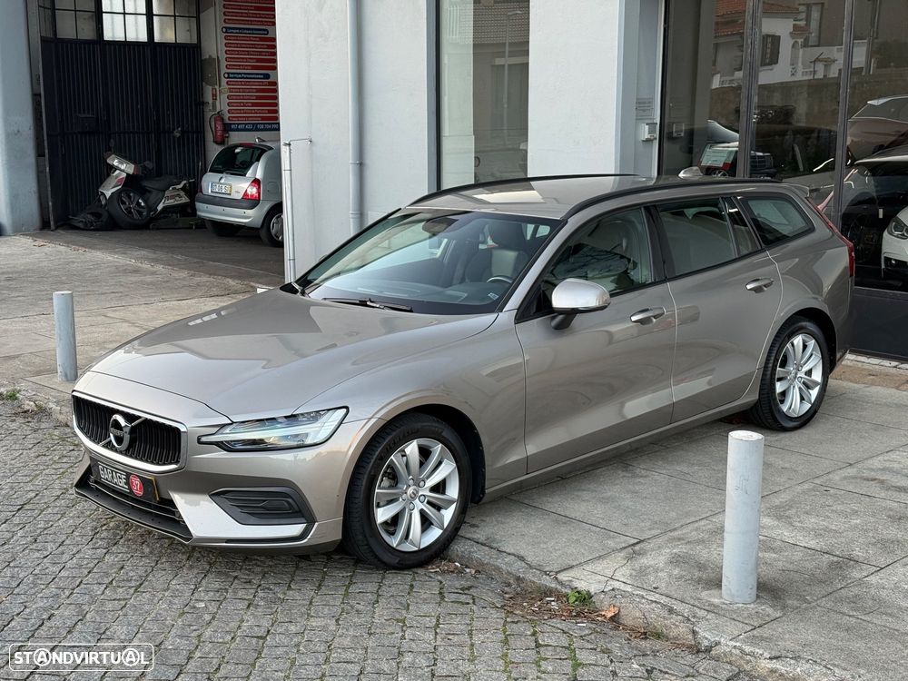 Volvo V60 2.0 D3 Momentum - 5