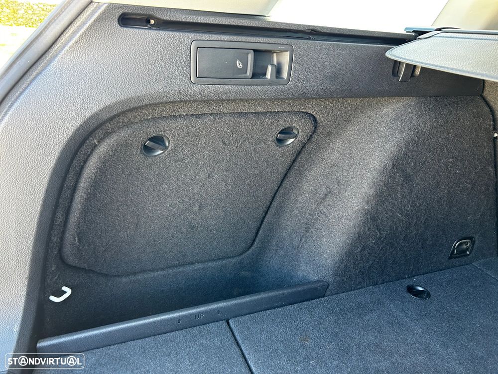 VW Golf Variant 1.6 TDi BlueMotion DSG Comfortline - 31