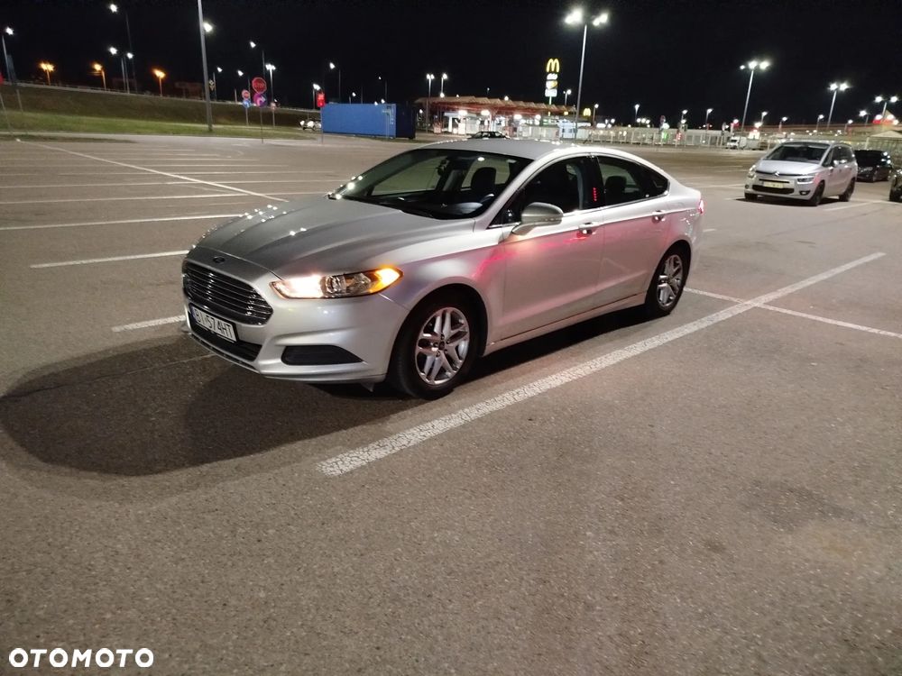 Ford Fusion - 30