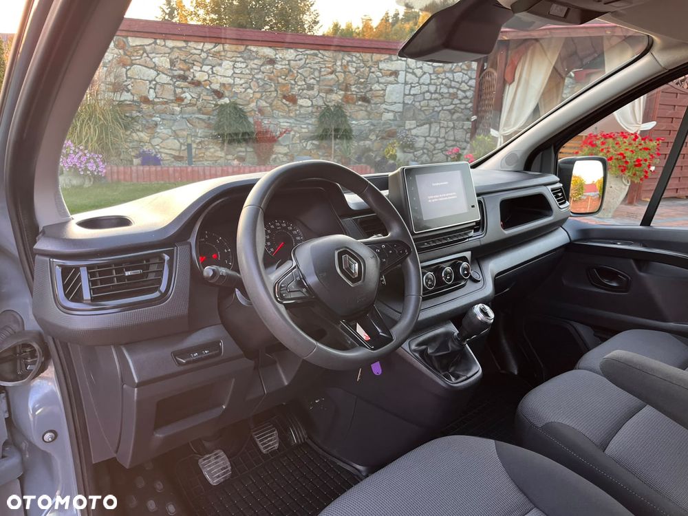 Renault Trafic - 22
