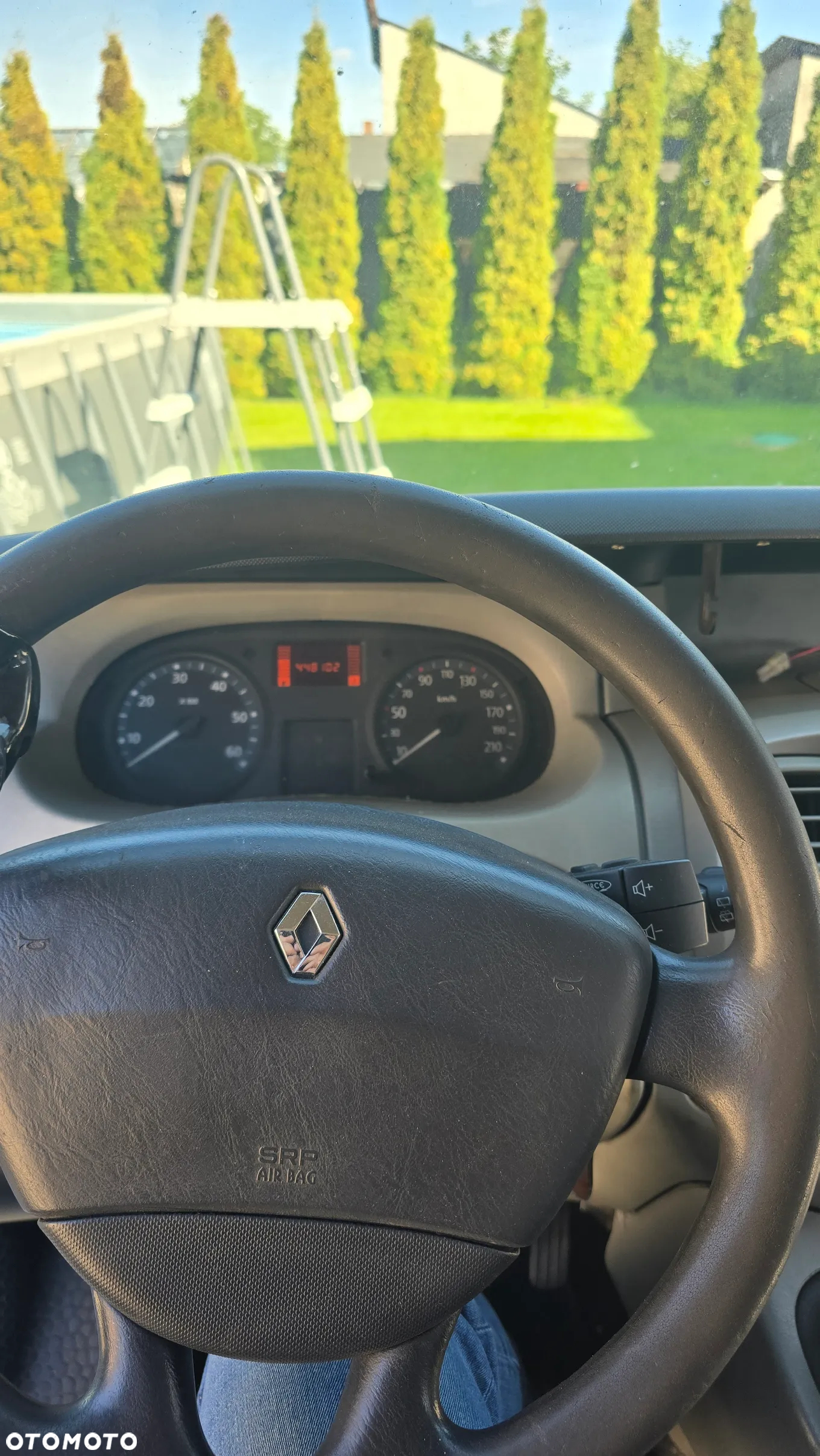 Renault Trafic - 16
