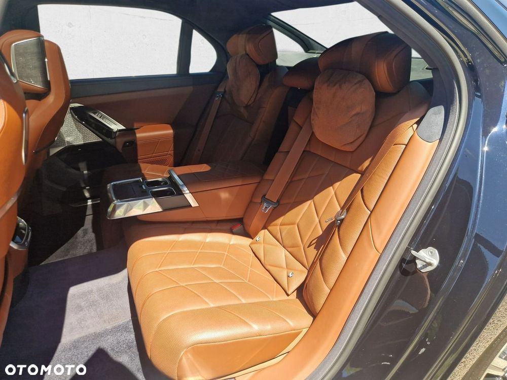BMW Seria 7 - 15