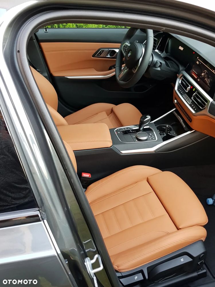 BMW Seria 3 330i M Sport sport - 5