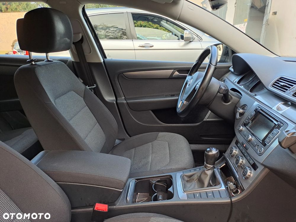 Volkswagen Passat - 7