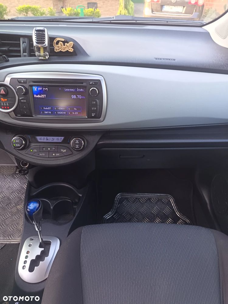 Toyota Yaris - 4