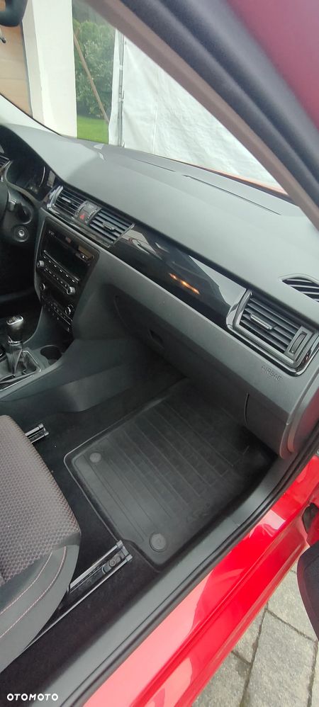 Skoda RAPID Spb 1.2 TSI Monte Carlo - 10