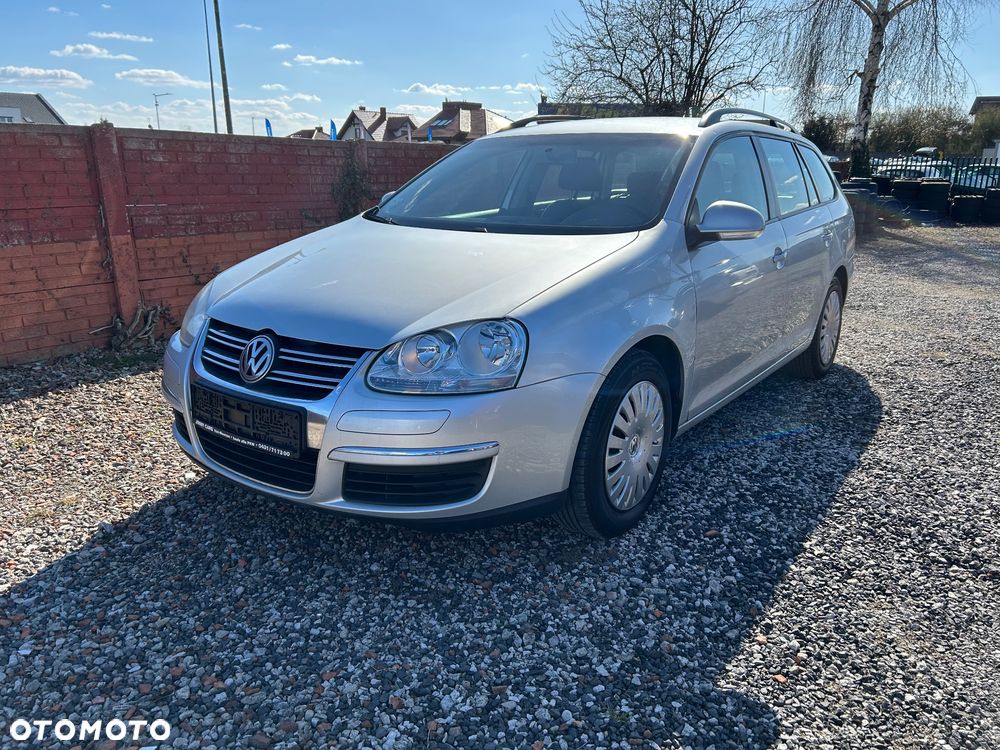 Volkswagen Golf - 1