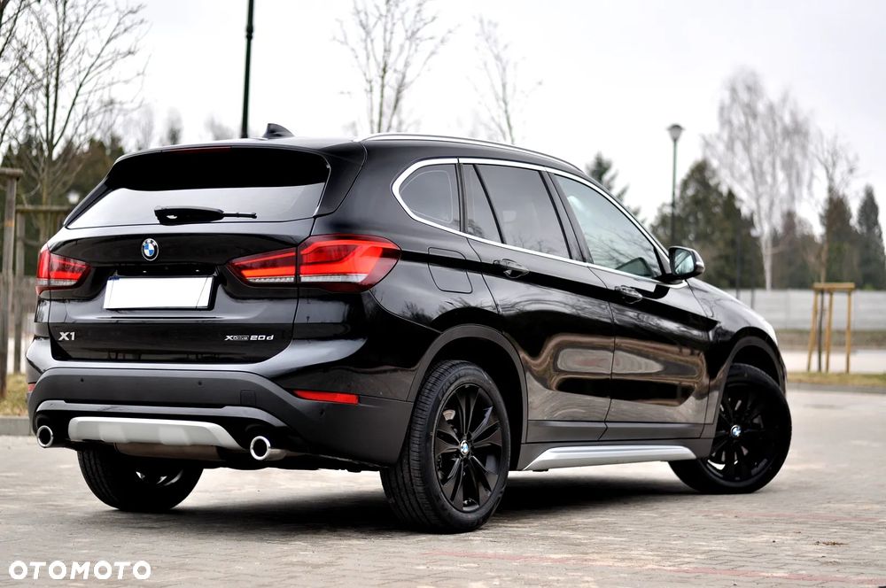 BMW X1 xDrive20d xLine - 13