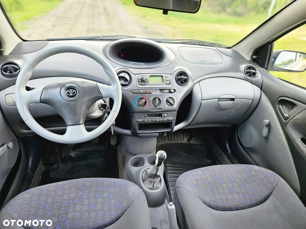 Toyota Yaris - 2