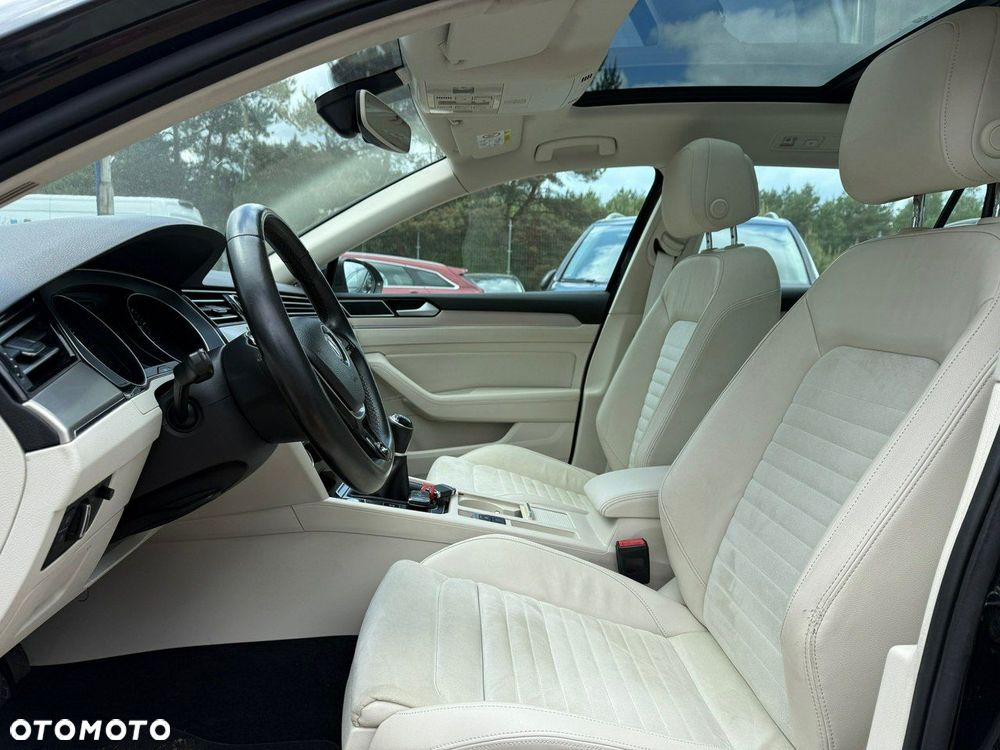 Volkswagen Passat - 5