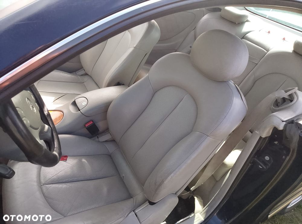 Mercedes-Benz CLK - 15