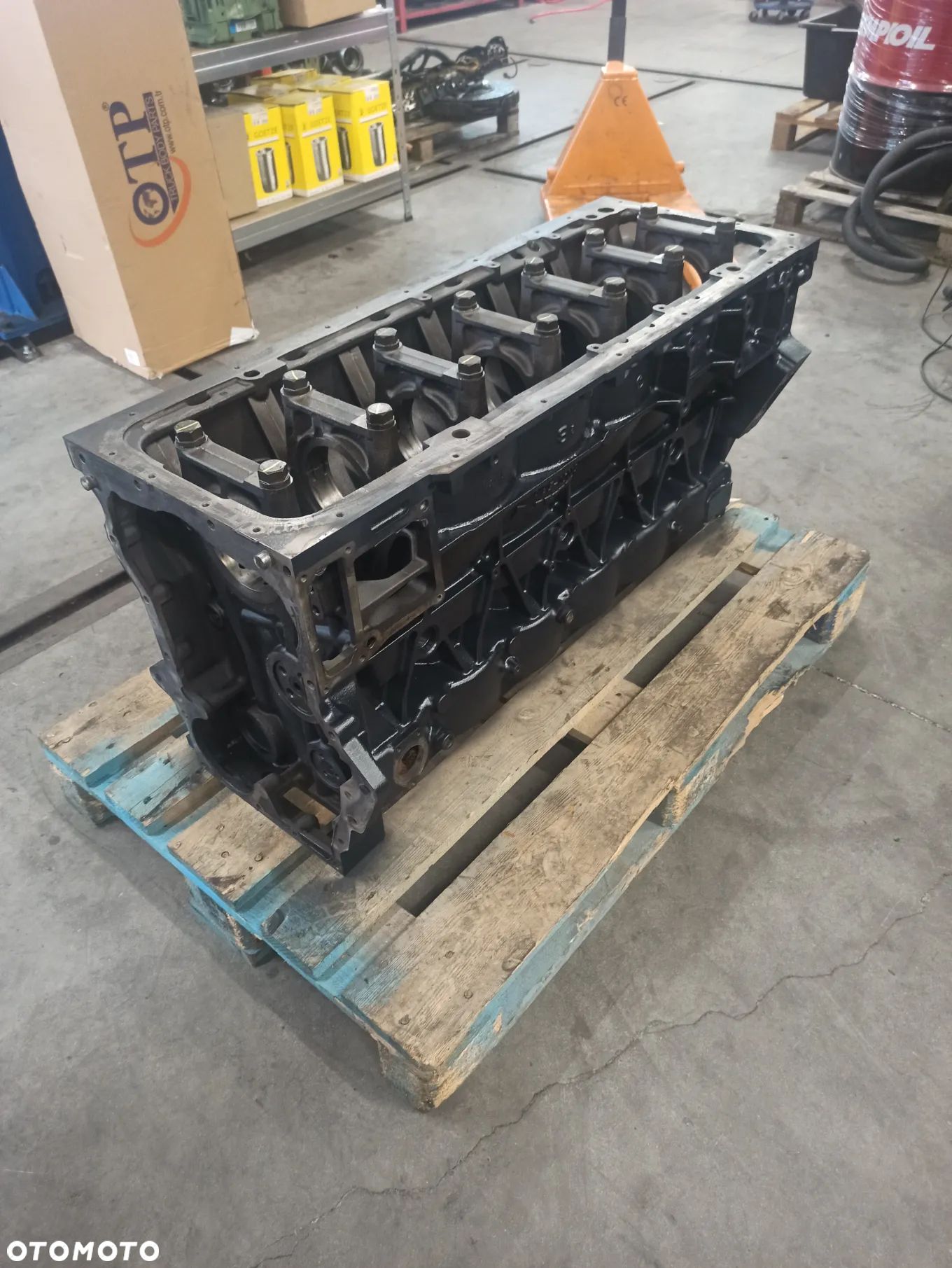 Blok silnika MAN TGA TGS TGX D2066 E3 E4 E5 - 1