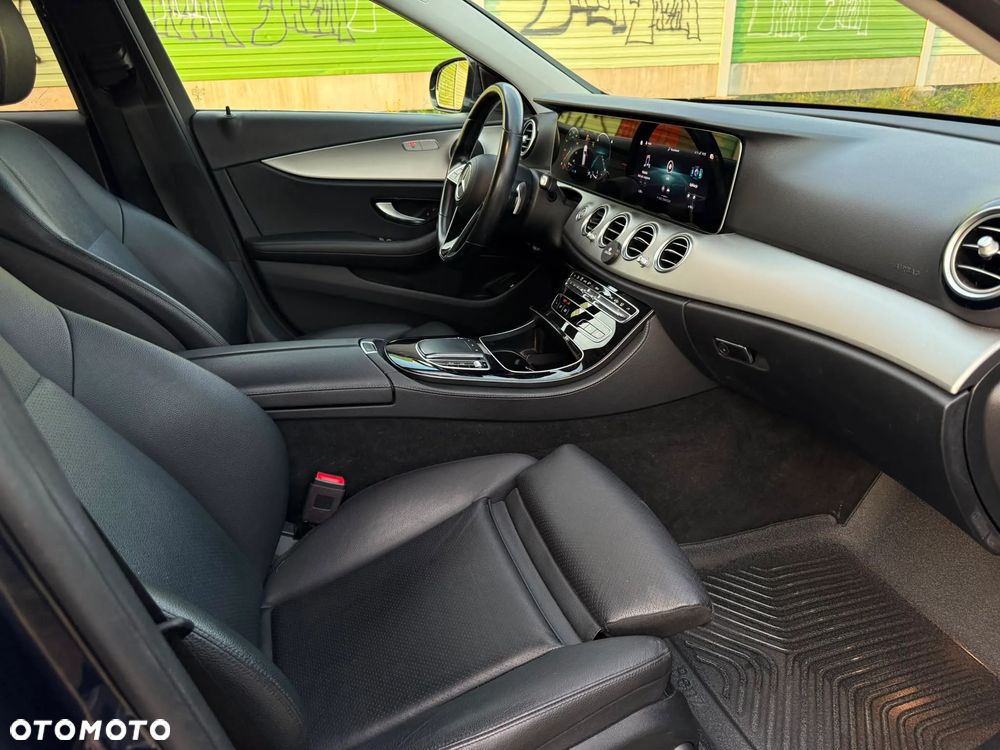 Mercedes-Benz Klasa E 220 d Avantgarde - 11