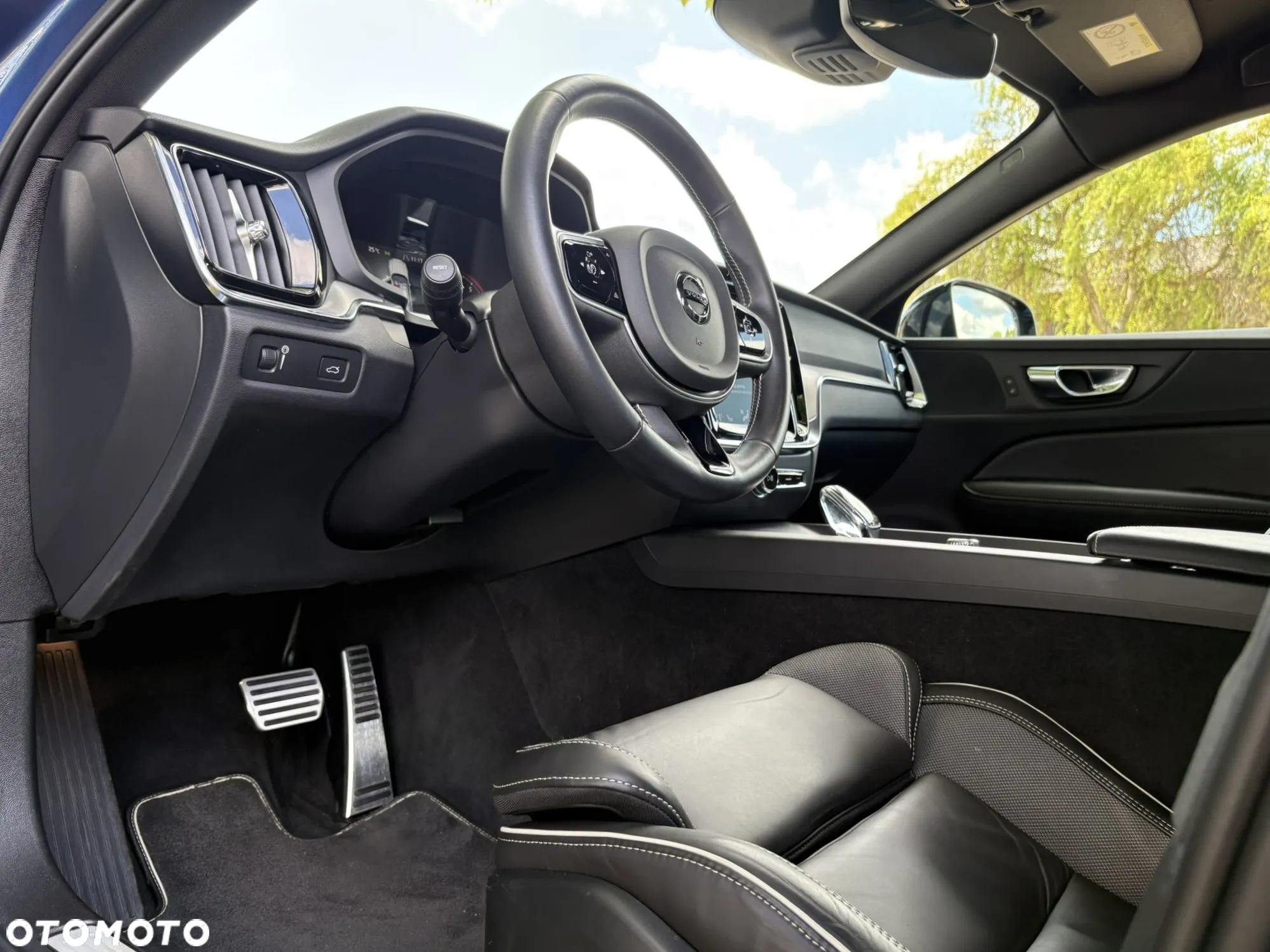 Volvo S60 B4 B R-Design - 12