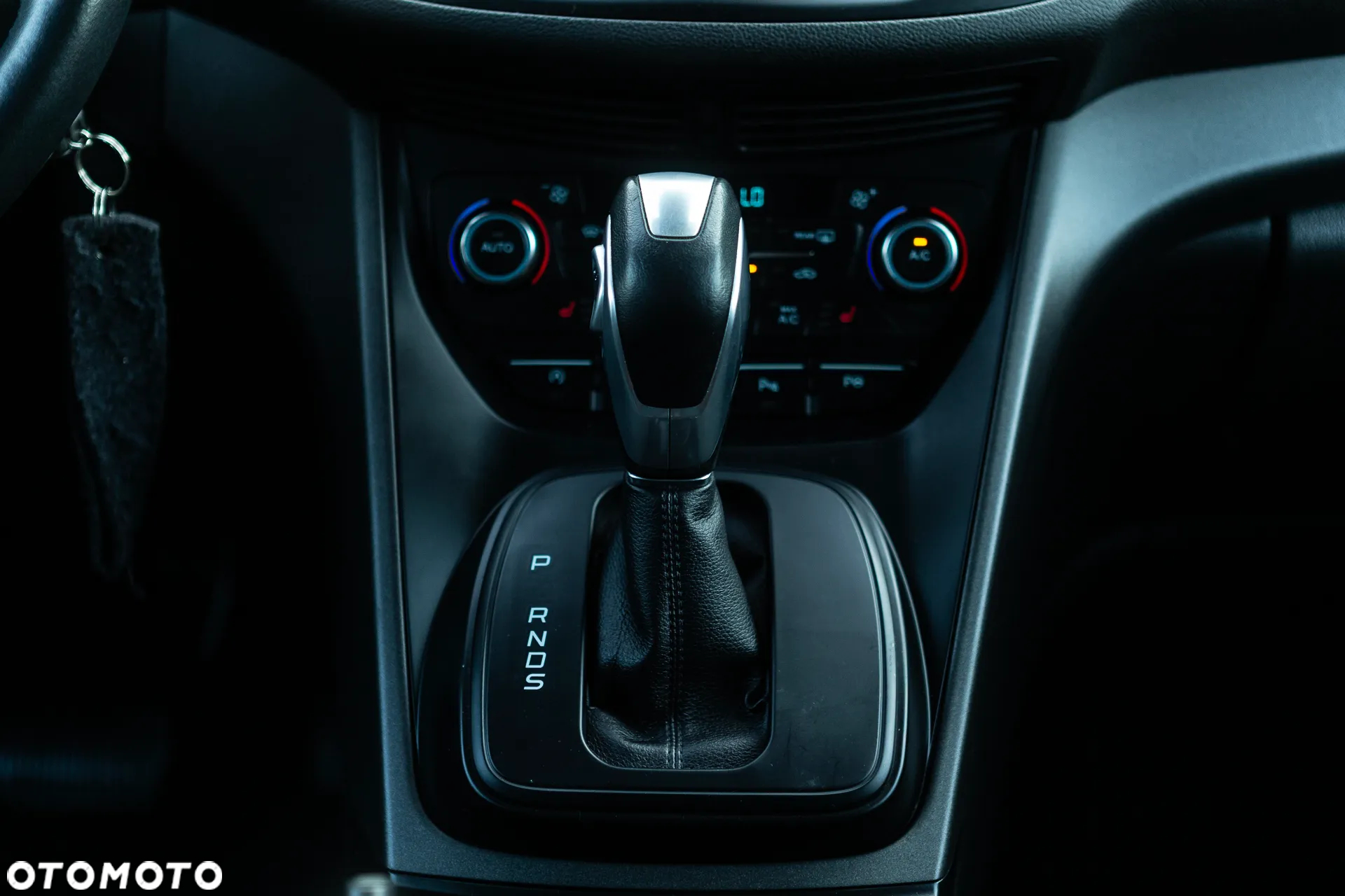 Ford Grand C-MAX - 38