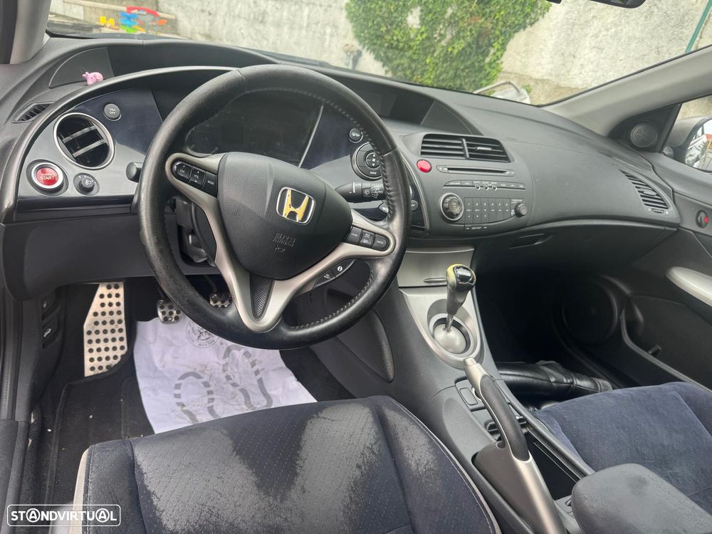 Honda Civic 1.8 Sport - 11
