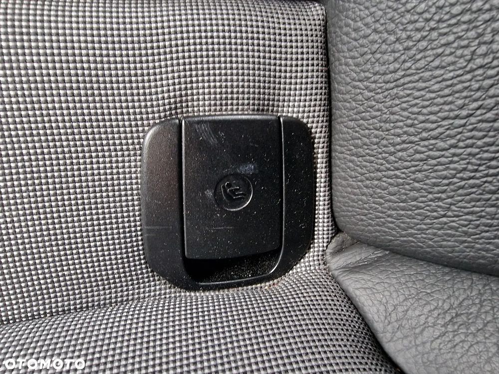 BMW Seria 1 116d DPF - 11