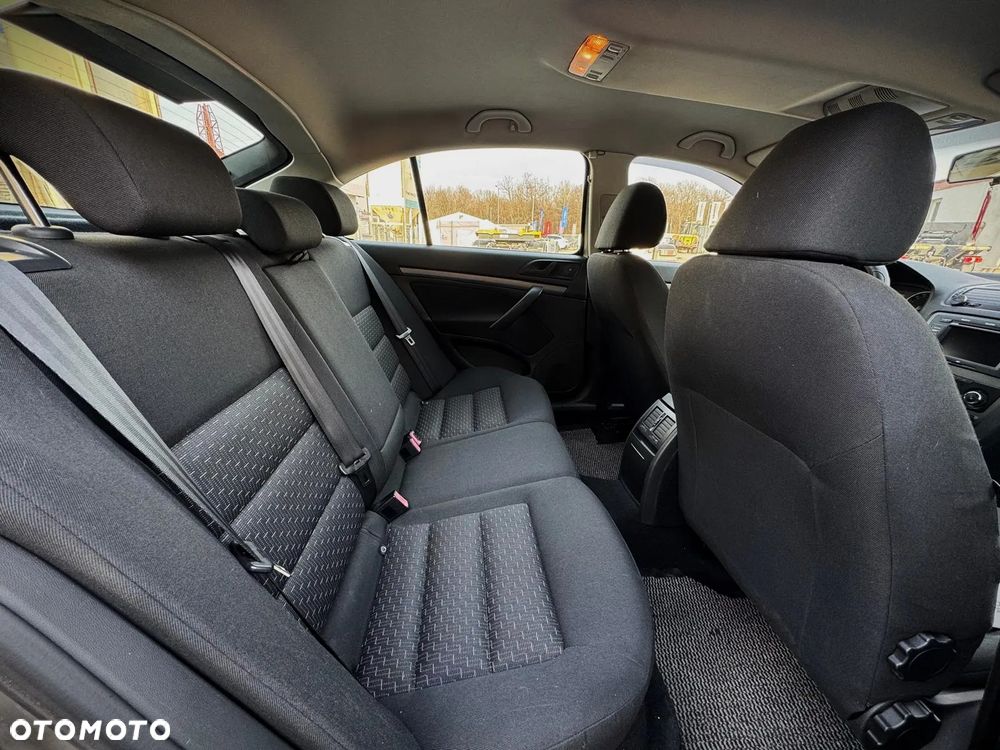 Skoda Octavia 1.6 Tour Classic - 9