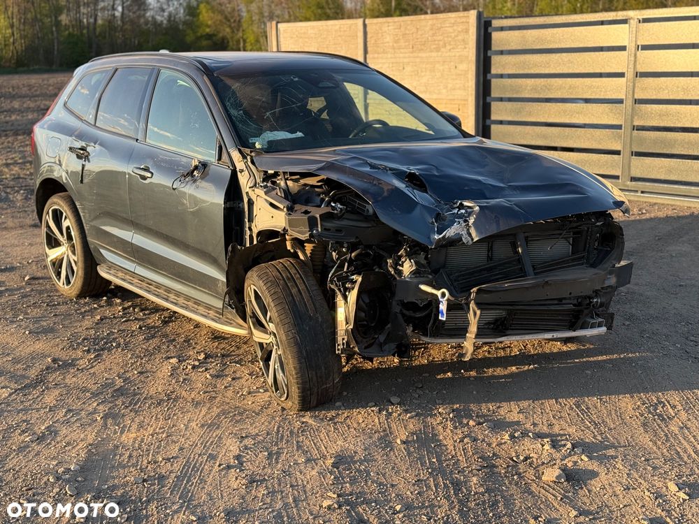 Volvo XC 60 T8 AWD Recharge Plus Black Edition - 7