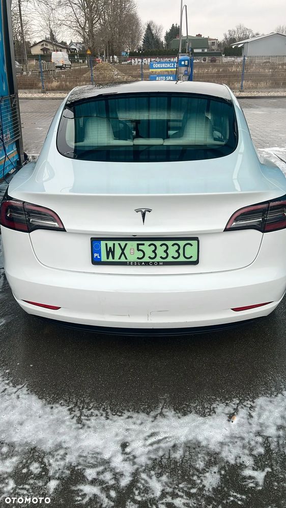Tesla Model 3 - 5