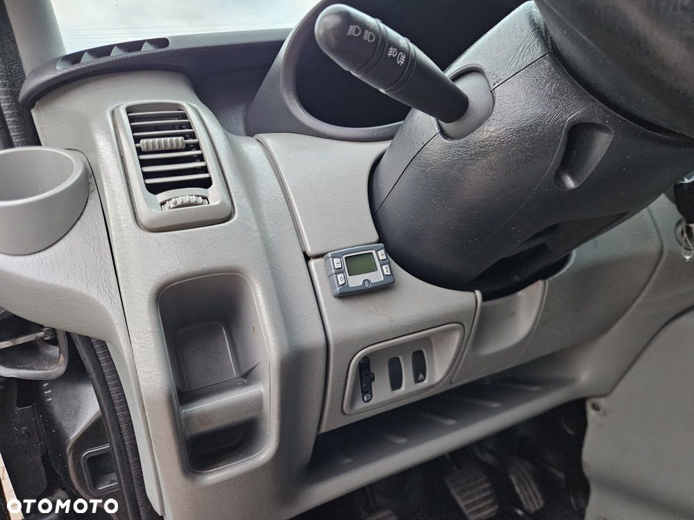 Renault Trafic - 11