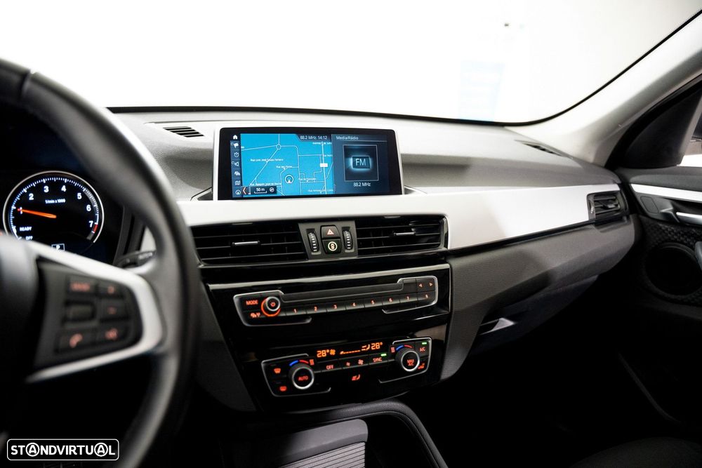 BMW X1 25 e xDrive Corporate Edition - 5