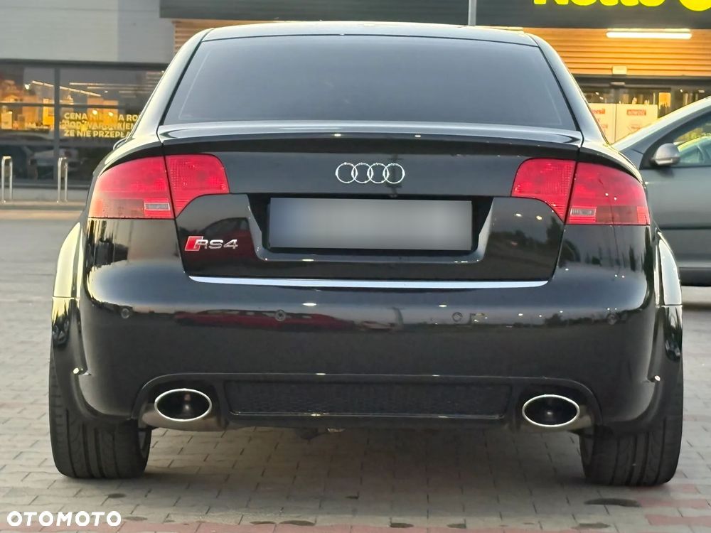Audi RS4 Limousine - 6