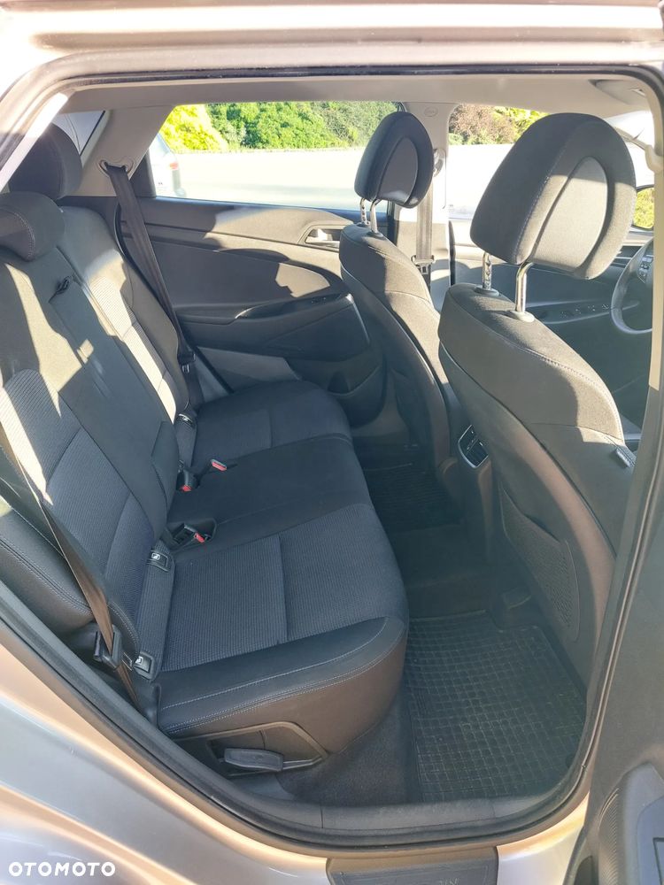 Hyundai Tucson 1.6 GDI BlueDrive Style 2WD - 10