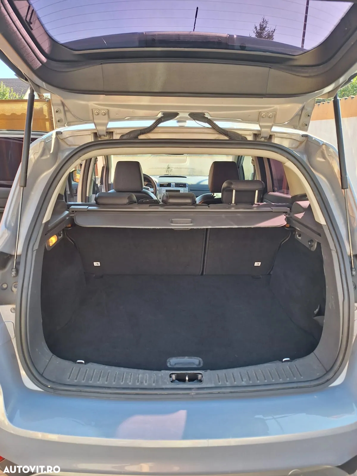 Ford Kuga 2.0 TDCi 4WD Powershift Titanium - 4
