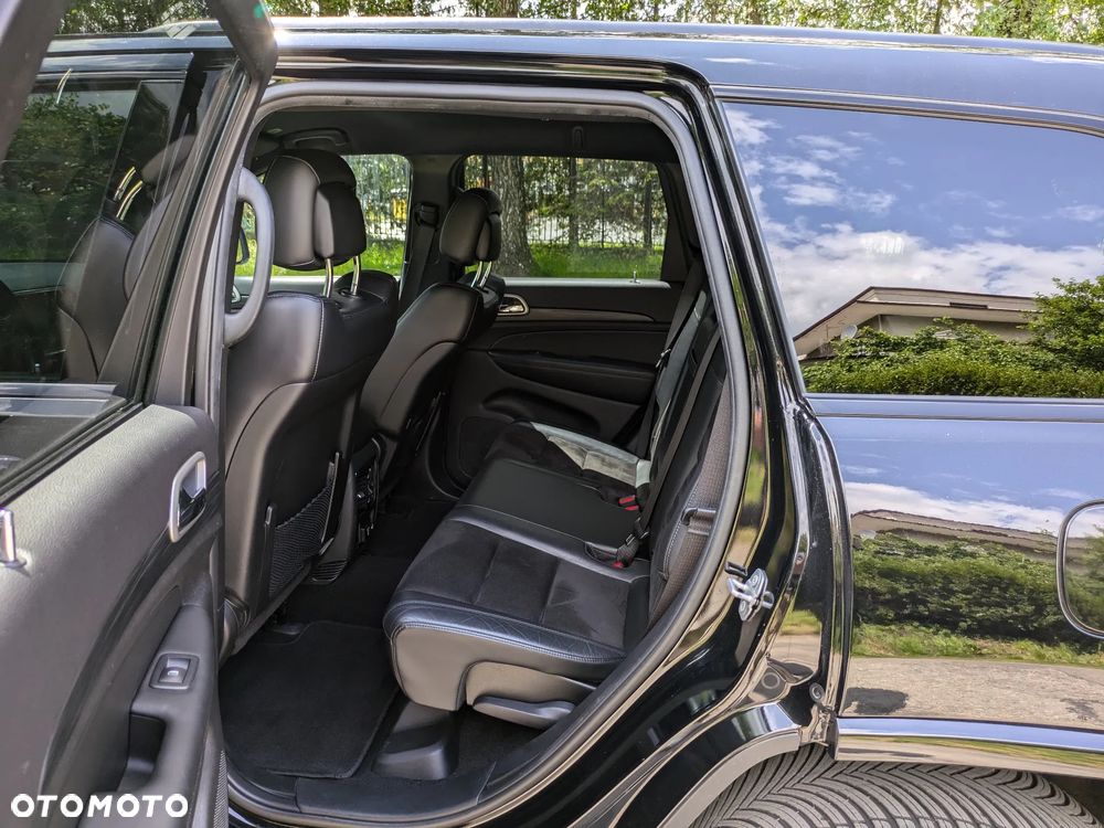 Jeep Grand Cherokee - 15