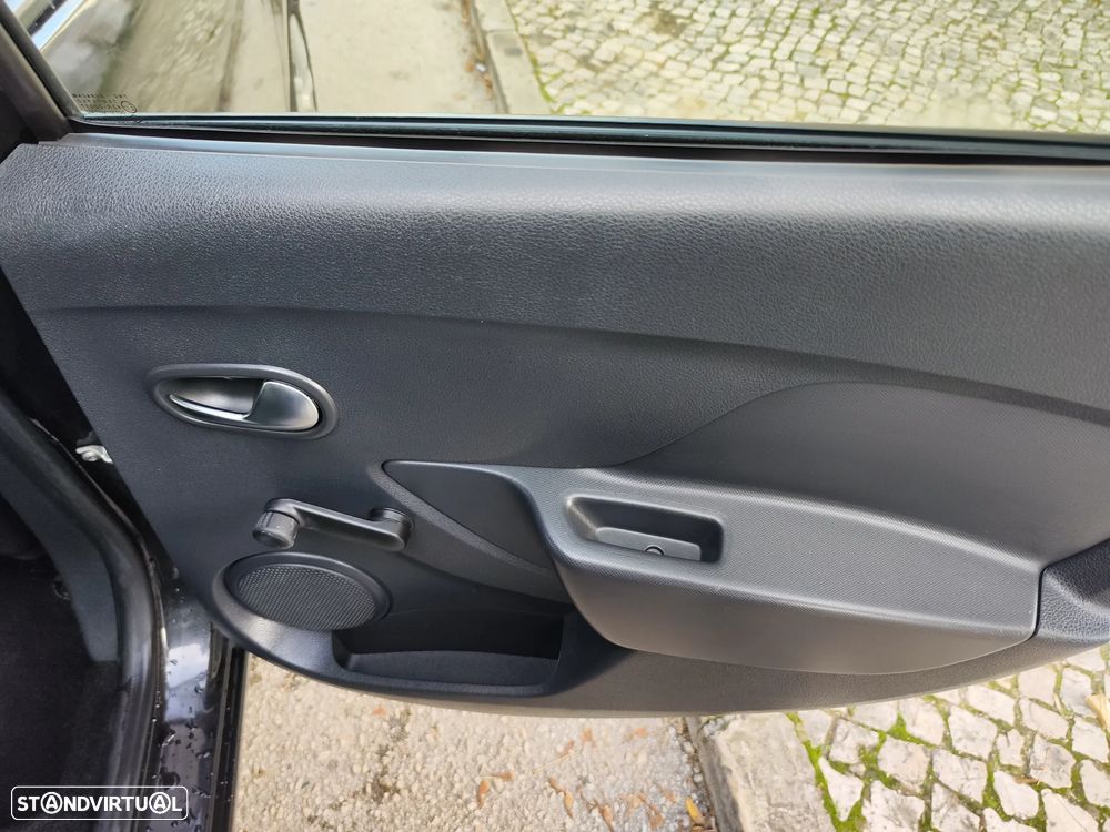 Dacia Logan MCV SCe 75 Access - 17