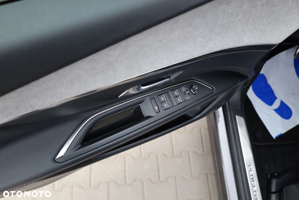 Peugeot 3008 225 e-EAT8 GT Pack - 16