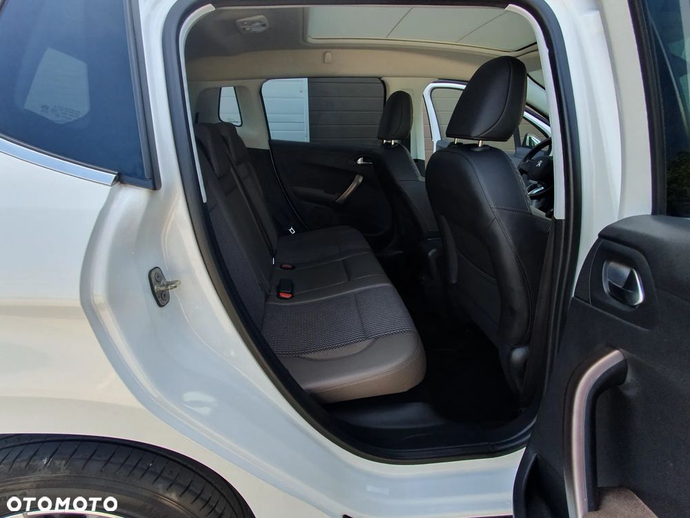 Peugeot 2008 - 30