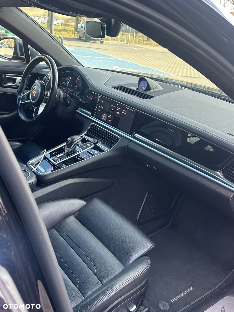 Porsche Panamera 4 - 7