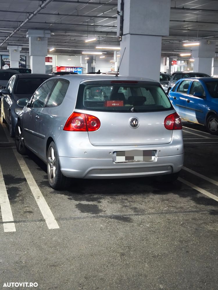 Volkswagen Golf 1.6 Comfortline - 5