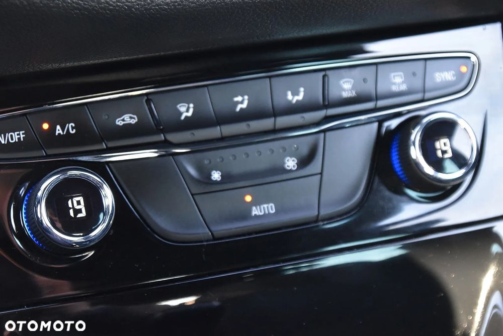 Opel Astra 1.4 Turbo Edition - 33